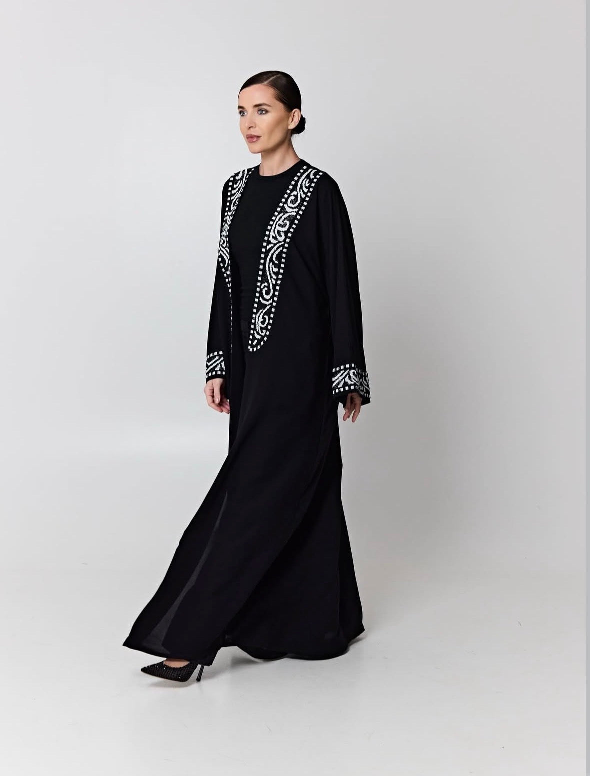 Timeless abaya